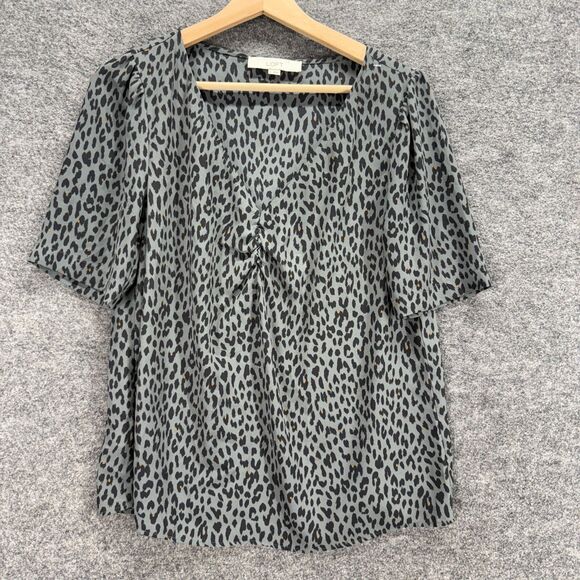 Loft Blouse Women S Small Gray Animal Print V-Neck Short Sleeve Pullover Casual - Picture 1 of 7